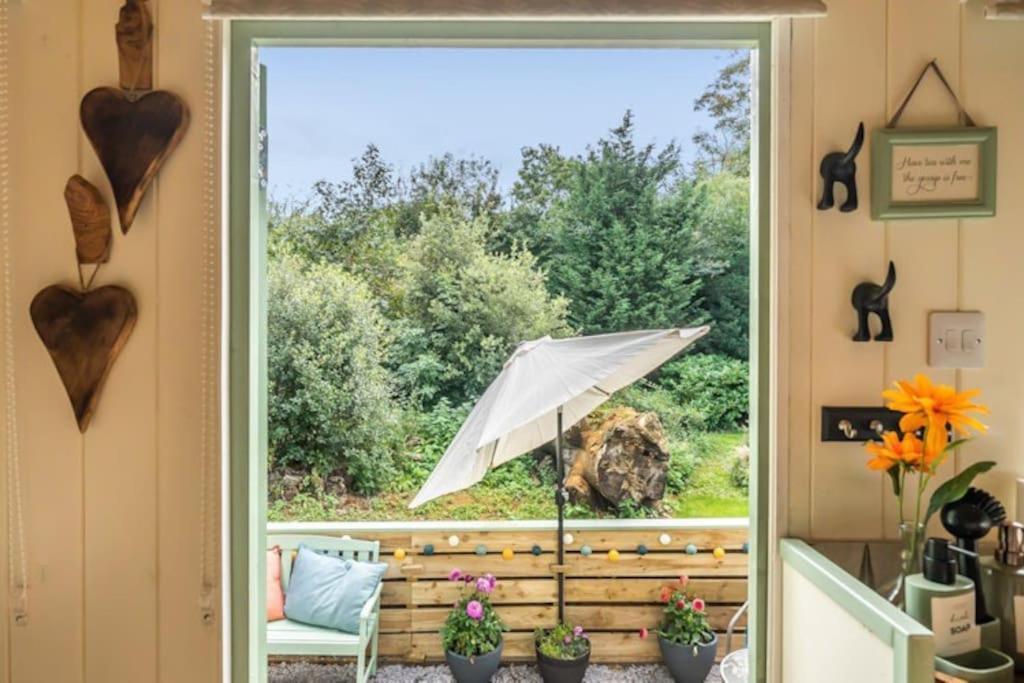 Spinney Retreats - 2 X Unique Shepherds Huts Dog Friendly 北安普敦 外观 照片